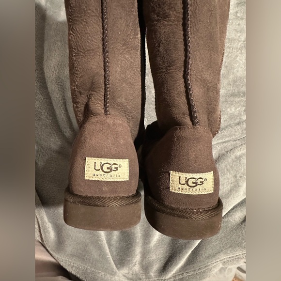 Women's Shoes UGG CLASSIC TALL II Sheepskin Boots, Brown 9 - Picture 3 of 8